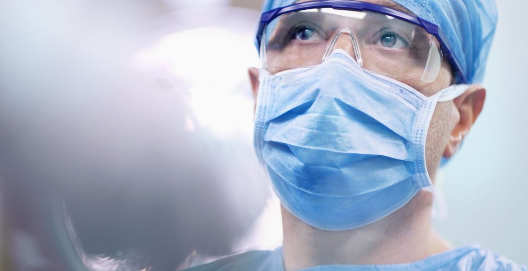 o que faz um médico